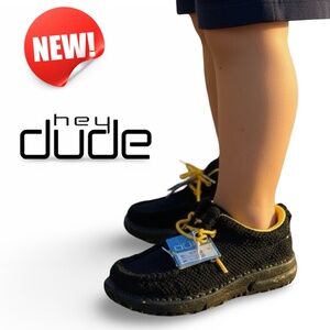 NWT - Hey Dude - Wally Stretch Sox - SZ K 11